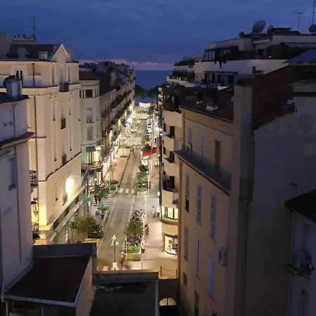 公寓 Rue Hoche 2 Very Quiet 戛纳